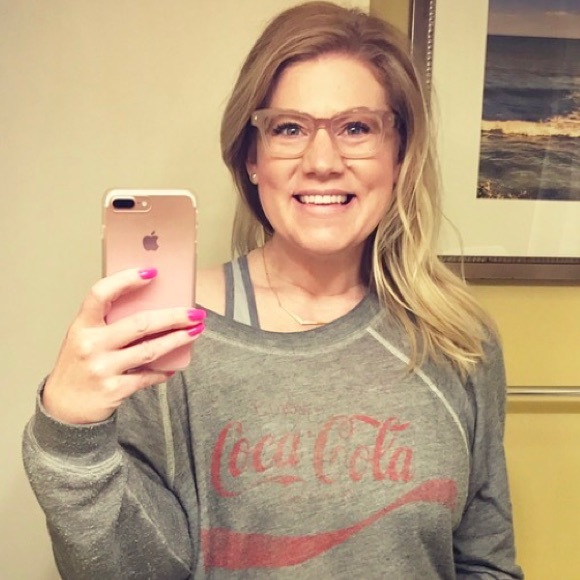 Meet your Posher, Rhiannon - Picture 5 of 6